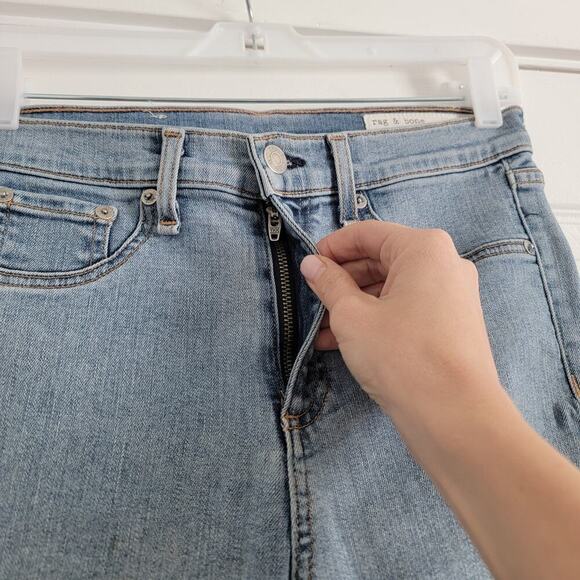 Rag & Bone High-Rise Step Hem Frayed Skinny Cropped Jeans Light Wash Size 29 - Picture 5 of 8